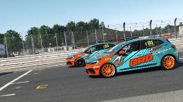 17.04.2023, The Racing Line Clio Cup, Media Day, Oulton Park Fosters, Joseph Gibson, ORD. Patryk Dopart, ORD, iRacing