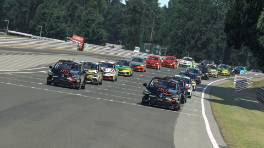 17.04.2023, The Racing Line Clio Cup, Media Day, Oulton Park Fosters, Start action, iRacing