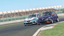 08.05.2023, The Racing Line Clio Cup, Round 3, Silverstone National, Jesus Amundaray, Lurchas Galicia, Jan Weisswang, Meatball Motorsport, iRacing