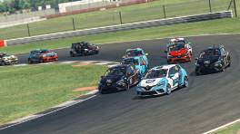 08.05.2023, The Racing Line Clio Cup, Round 3, Silverstone National, Alejandro Caride, Lurchas Galicia, Donni Henriksen, NSR Red, iRacing