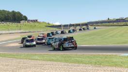 22.05.2023, The Racing Line Clio Cup, Round 5, Donington National, Start action, iRacing